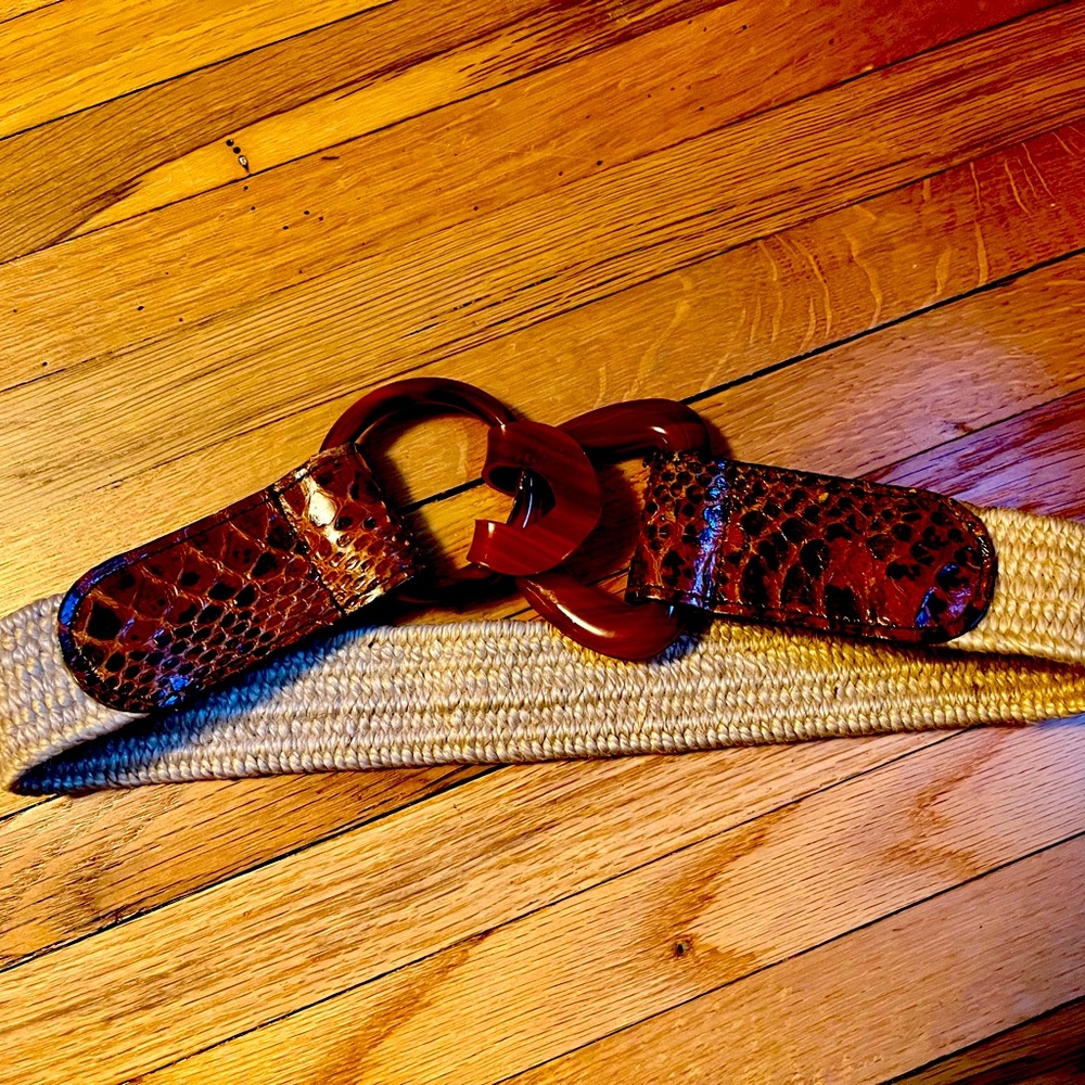 Stretchy vintage belt